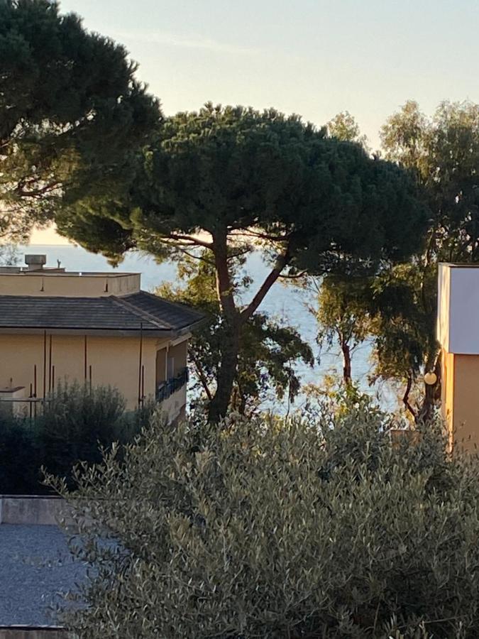Appartamento In Zona Esclusiva A 50 Mt Dal Mare Arenzano Exterior foto